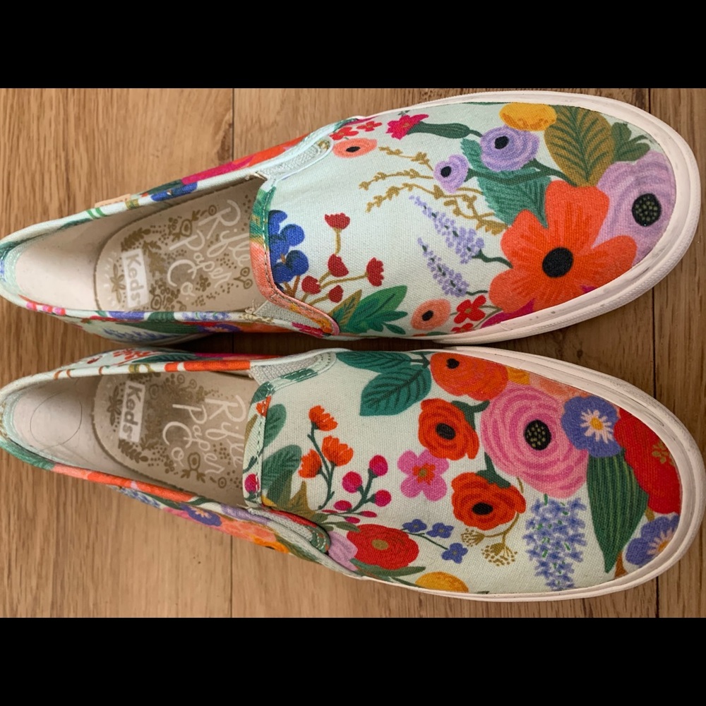 🌸 🌺 Flower Pattern Keds - Picture 3 of 3